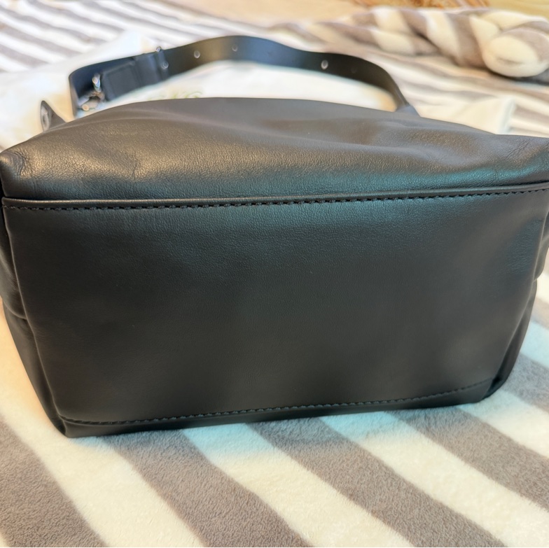 全新歐洲購入 Longchamp 半月形單肩包 LE PLIAGE XTRA M SHOULDER BAG 黑色牛皮肩背包 肩背包-13