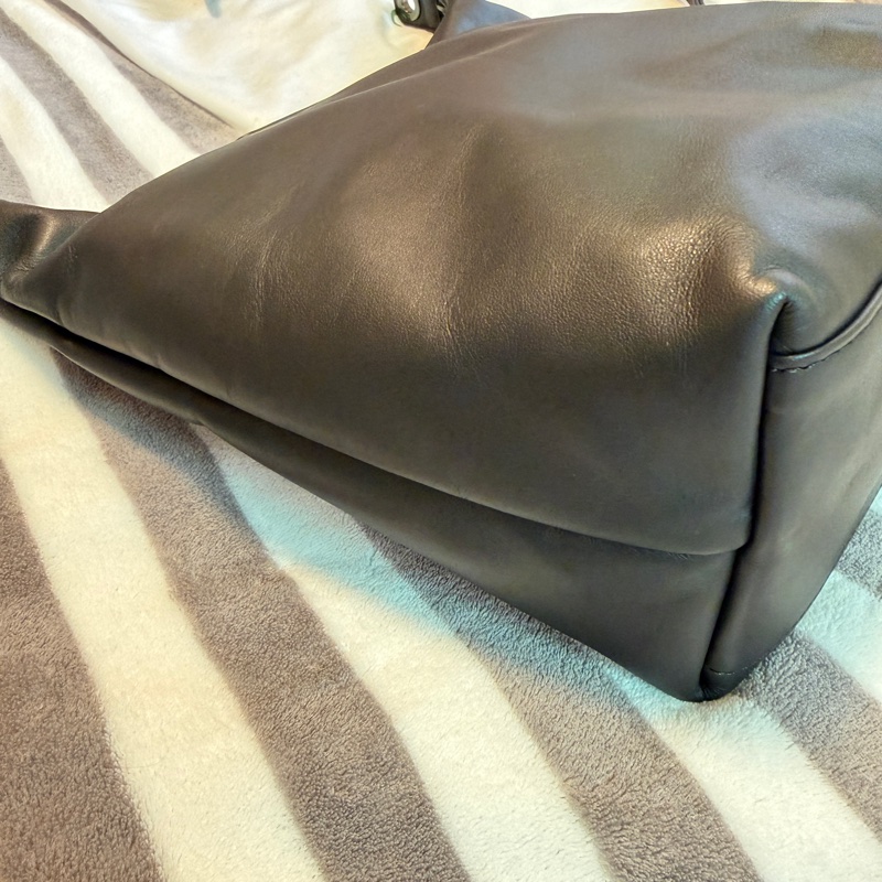 全新歐洲購入 Longchamp 半月形單肩包 LE PLIAGE XTRA M SHOULDER BAG 黑色牛皮肩背包 肩背包-14