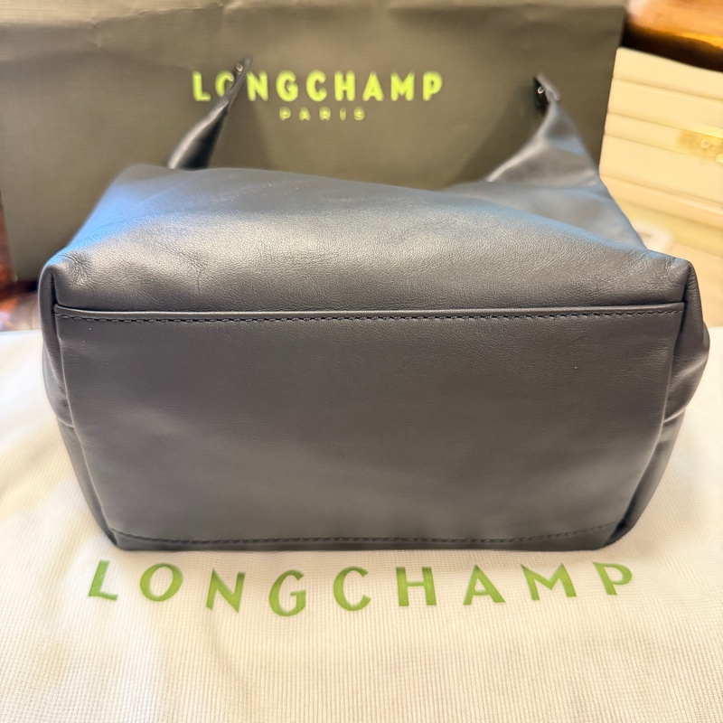 全新歐洲購入 Longchamp 半月形單肩包 LE PLIAGE XTRA M SHOULDER BAG 黑色牛皮肩背包 肩背包-16