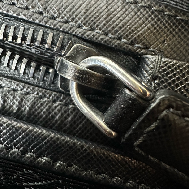 PRADA Vitello Daino 黑金牛皮Tote Bag-11