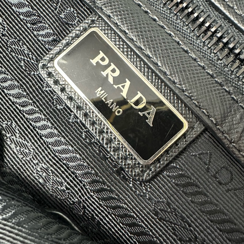 PRADA Vitello Daino 黑金牛皮Tote Bag-16