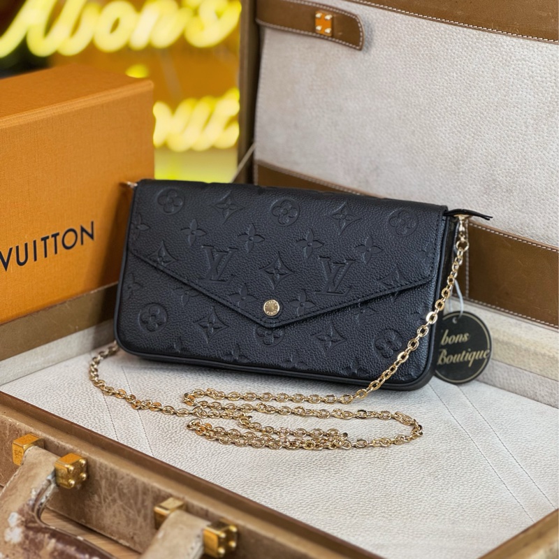 上架中🔑Louis Vuitton 經典黑牛皮壓花晚宴包-0