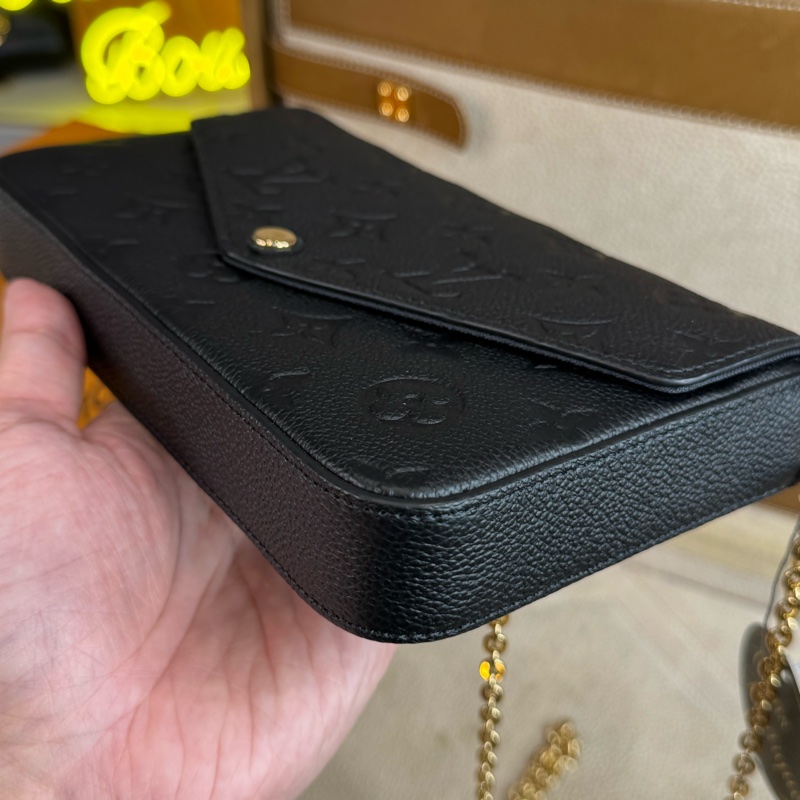 上架中🔑Louis Vuitton 經典黑牛皮壓花晚宴包-5