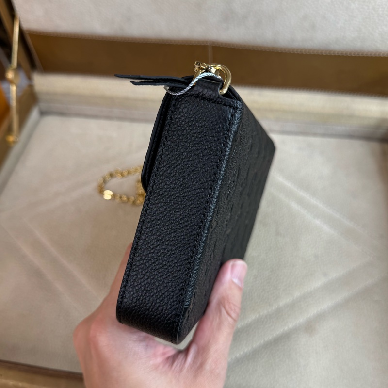 上架中🔑Louis Vuitton 經典黑牛皮壓花晚宴包-12