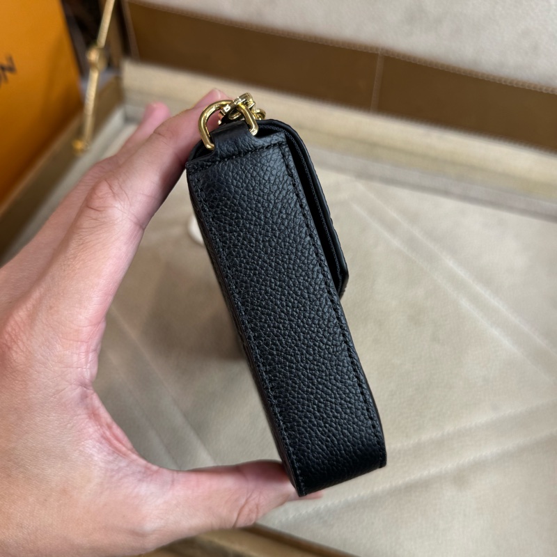 上架中🔑Louis Vuitton 經典黑牛皮壓花晚宴包-13
