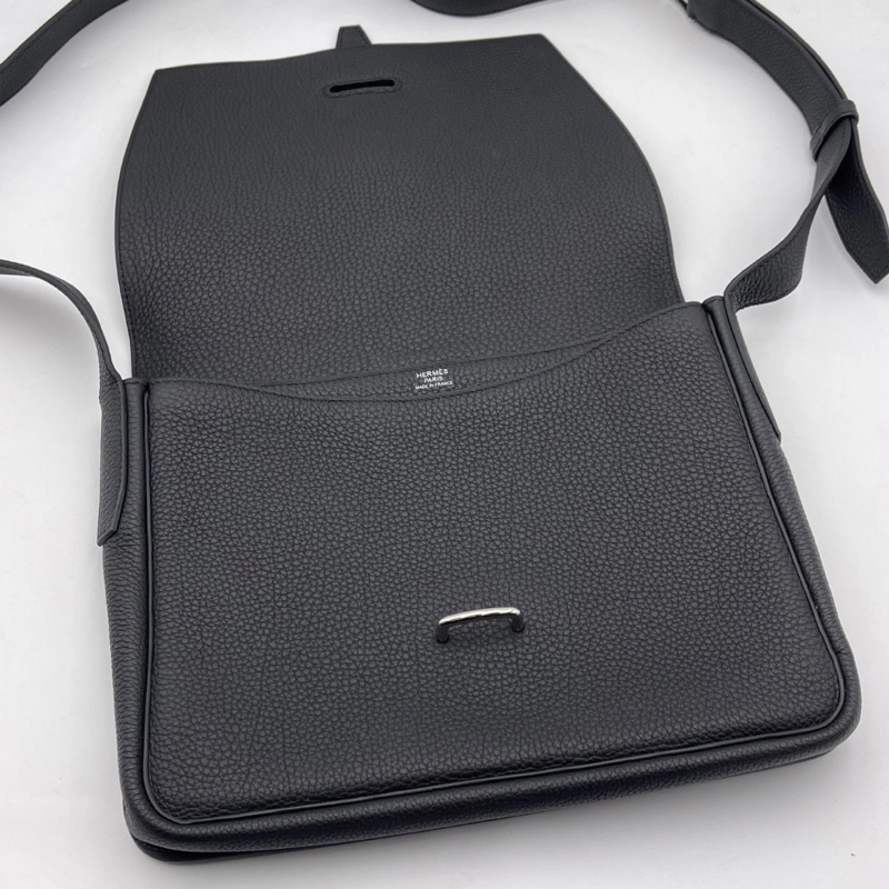 Hermes愛馬仕 SteveLightjunior黑色銀扣Togo皮信差包斜挎包，w刻，size：27*23*4.5-8