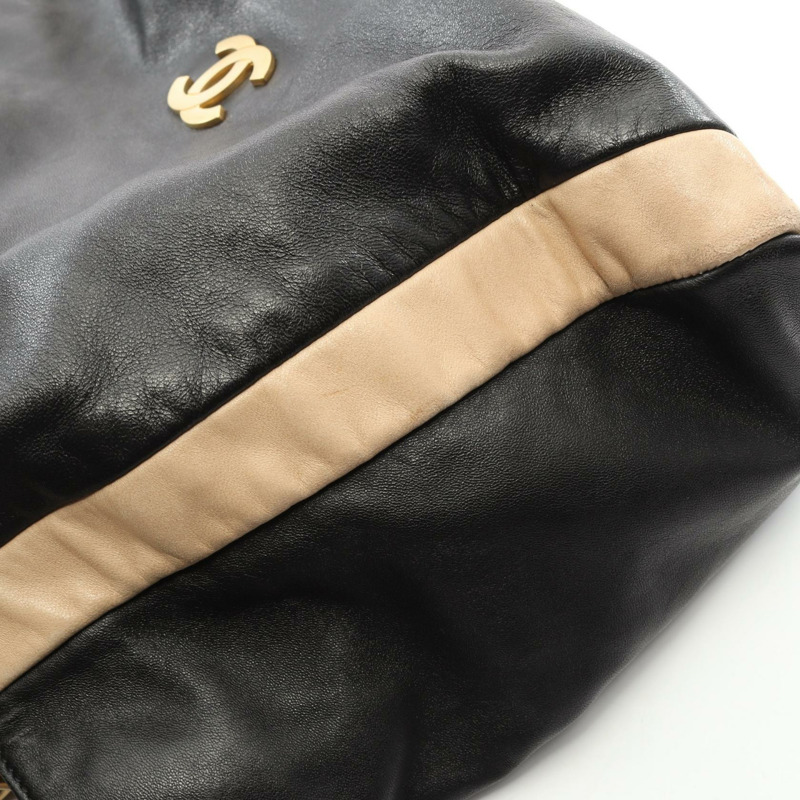 香奈兒 COCO 標誌鏈條手提包，黑色米色皮革，金色五金，二手，女士 CC-8