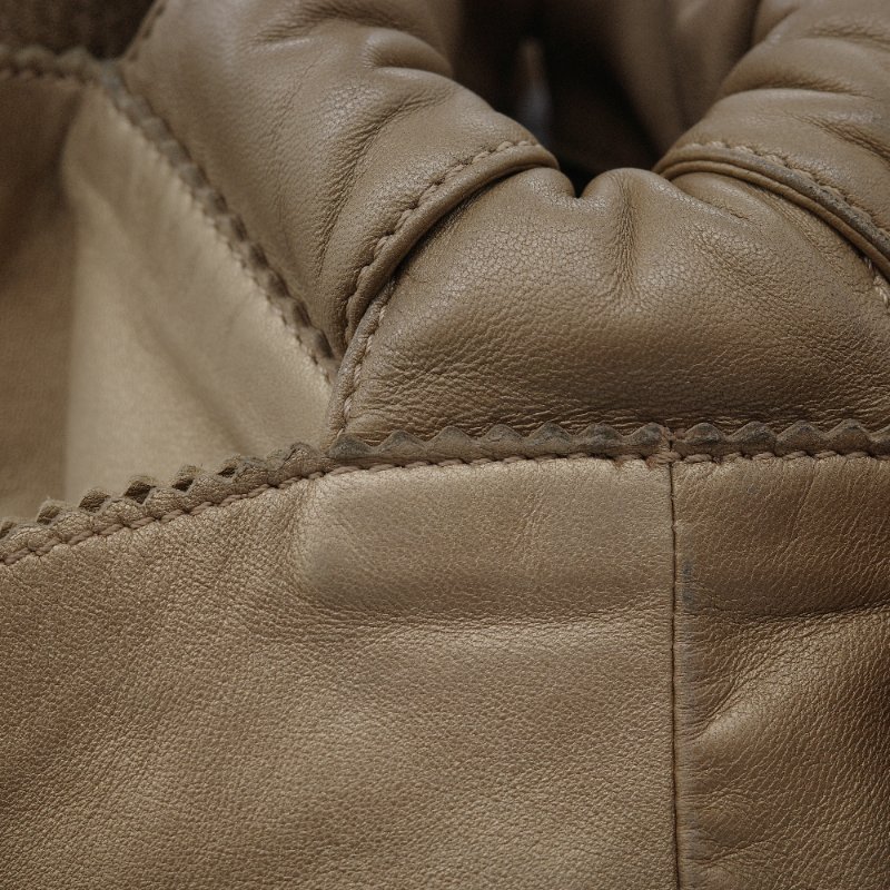 Loewe 羅威 Nappa Aire 金色 羊皮革 手提包 吊飾金色 柔軟小羊皮 空氣包-14