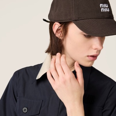 Miu Miu 深棕咖啡色藍色抽繩M號-1