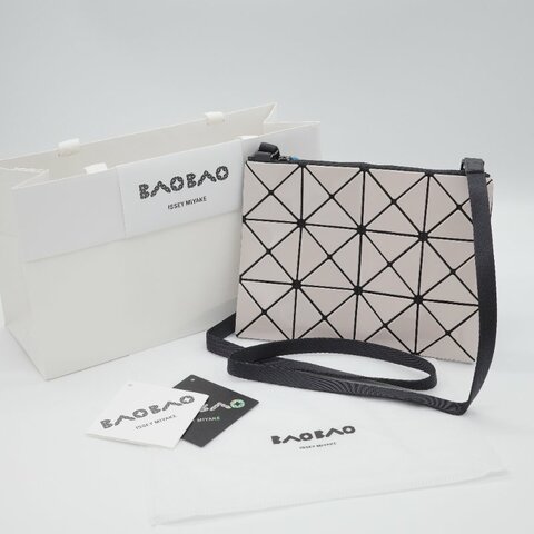 Issey Miyake 三宅一生 Bao Bao  Lucent 米色 樹脂 斜背包