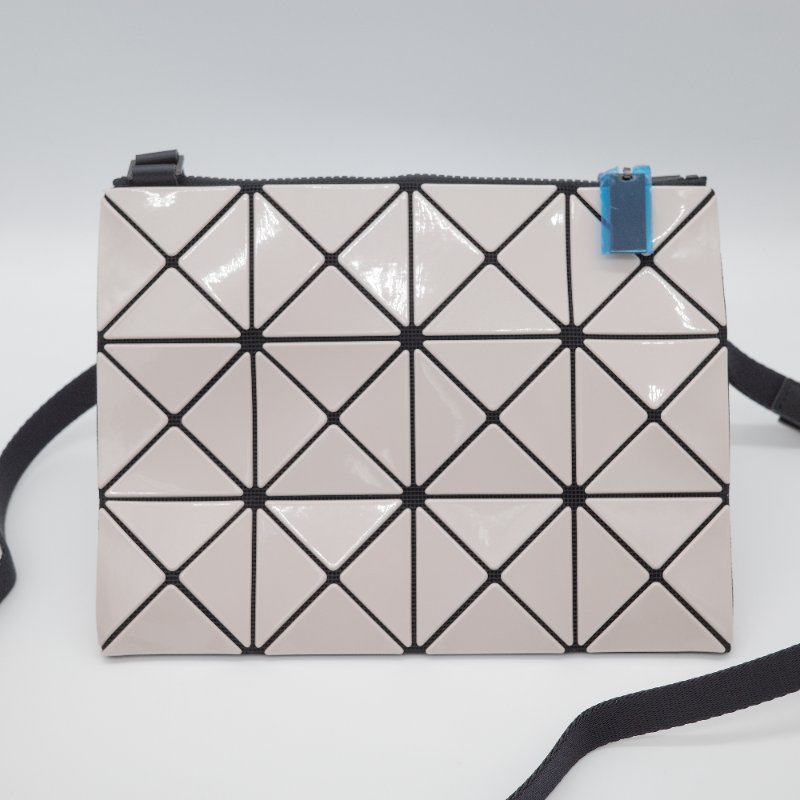 Issey Miyake 三宅一生 Bao Bao Lucent 米色 樹脂 斜背包-2