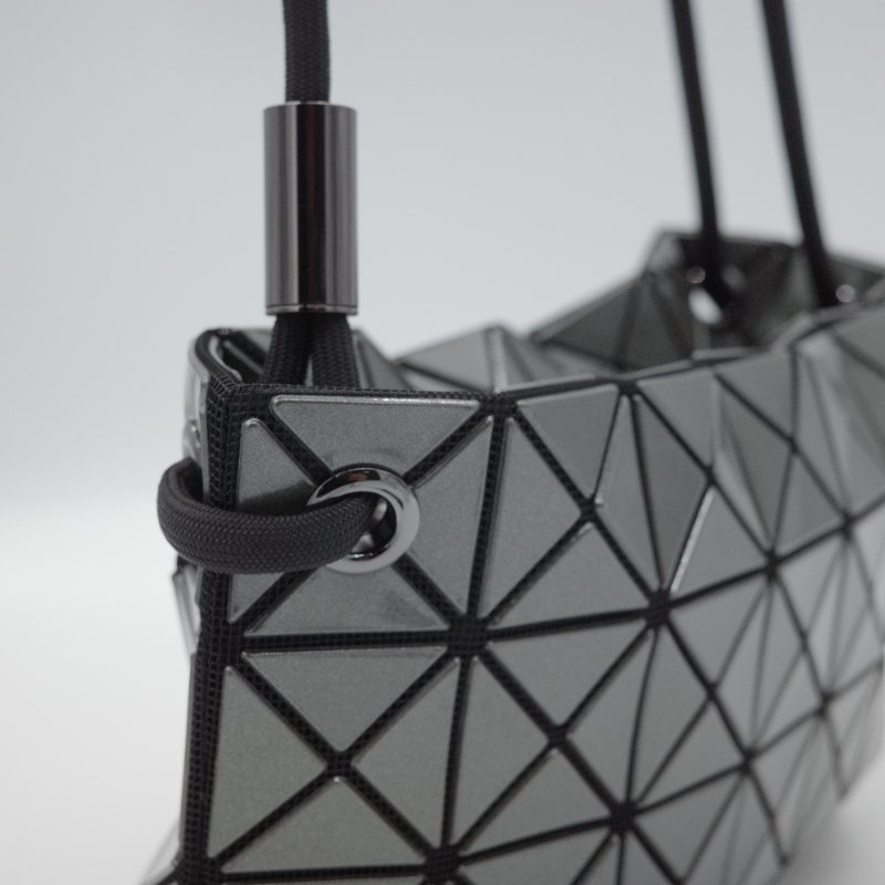 Issey Miyake 三宅一生 Bao Bao Loop 灰色 槍灰色 金屬 黑色繩帶 肩背包-7