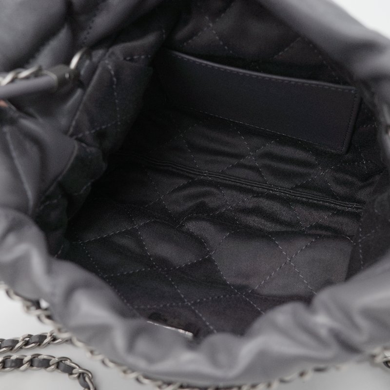 Chanel 香奈兒 22Bag Mini Hobo 水泥灰色 絎縫小牛皮 銀扣 肩背包-8