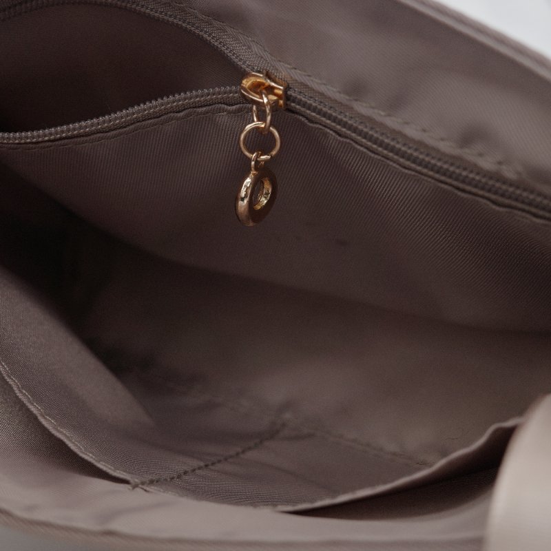 Chanel 香奈兒 22Bag Mini Hobo 水泥灰色 絎縫小牛皮 銀扣 肩背包-11