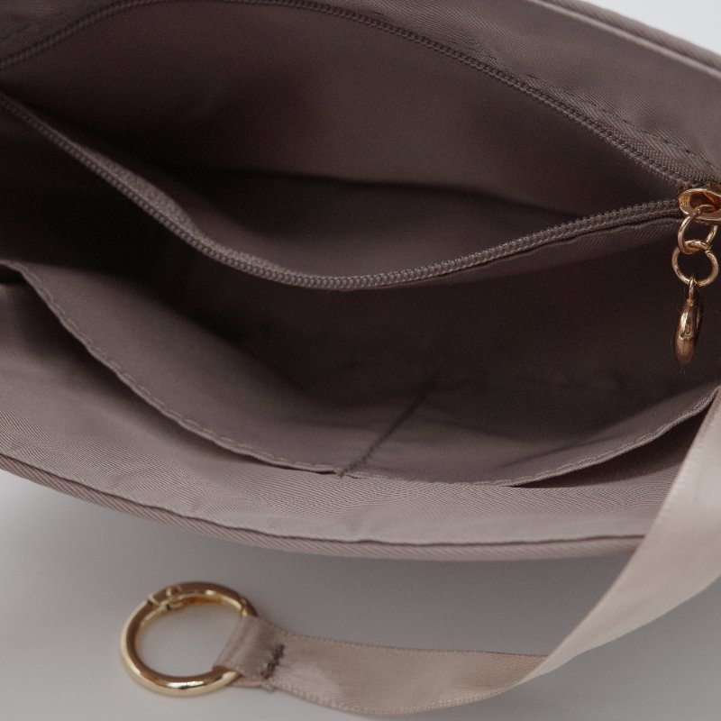 Chanel 香奈兒 22Bag Mini Hobo 水泥灰色 絎縫小牛皮 銀扣 肩背包-12