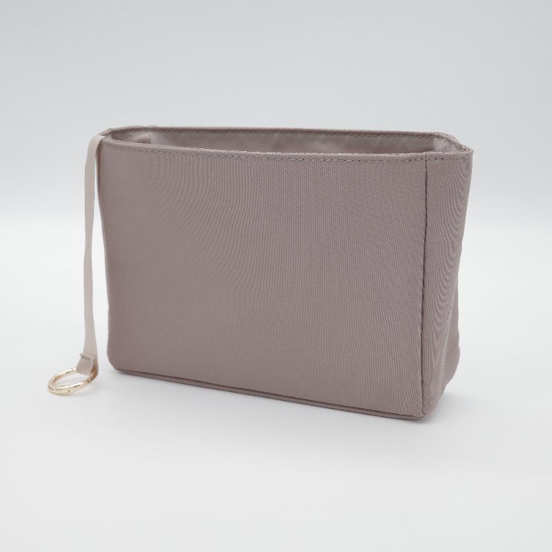 Chanel 香奈兒 22Bag Mini Hobo 水泥灰色 絎縫小牛皮 銀扣 肩背包-13