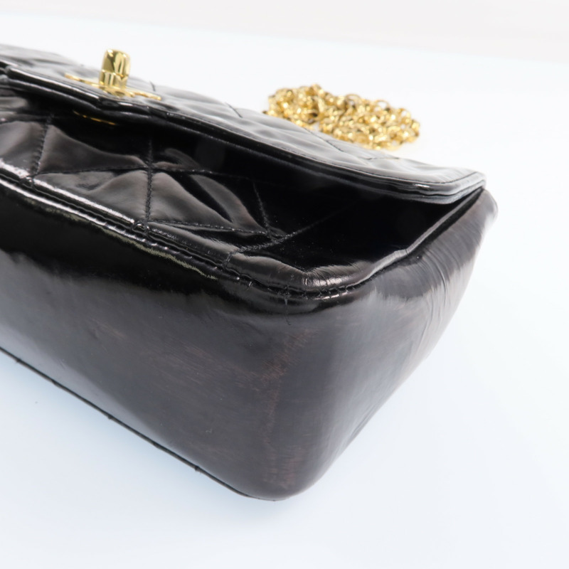 CHANEL 漆皮皮革Vintage Chain Sholder Bag金扣鏈帶肩背袋-8