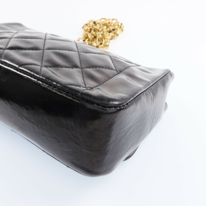 CHANEL 漆皮皮革Vintage Chain Sholder Bag金扣鏈帶肩背袋-10