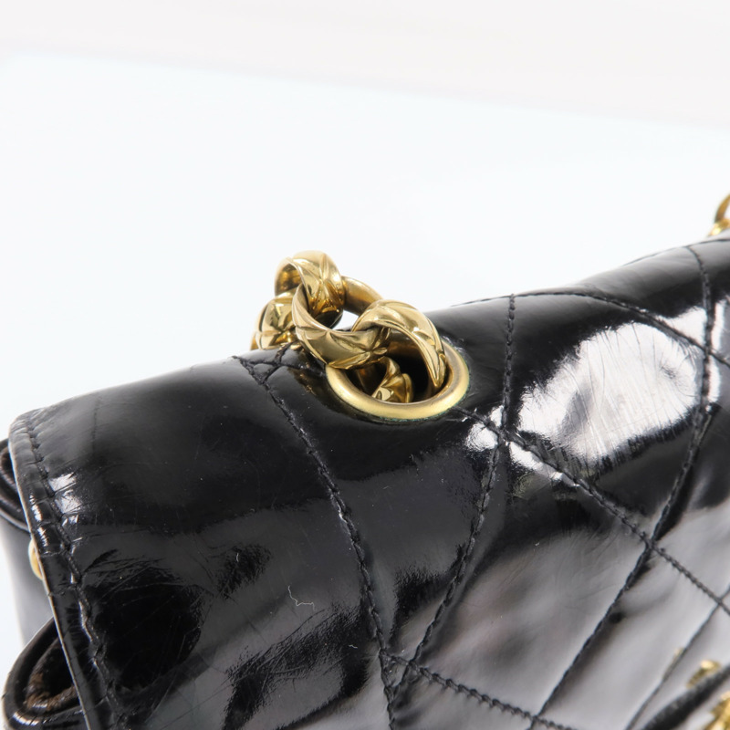 CHANEL 漆皮皮革Vintage Chain Sholder Bag金扣鏈帶肩背袋-13