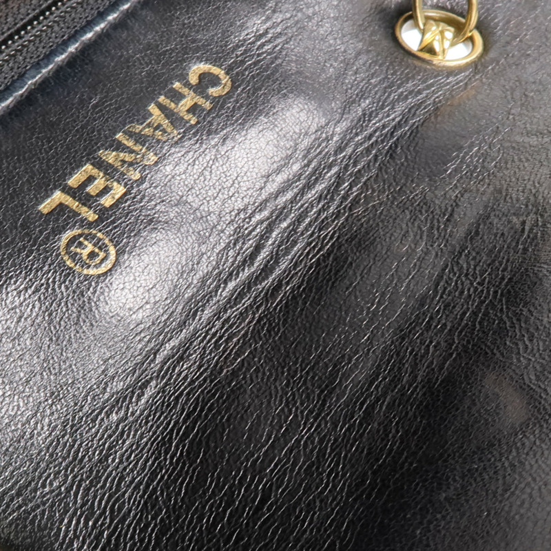 CHANEL 漆皮皮革Vintage Chain Sholder Bag金扣鏈帶肩背袋-16
