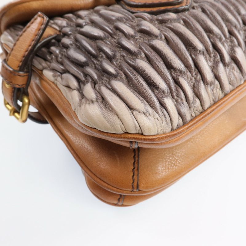 Miu Miu 羊皮皮革Sholder Bag 金扣肩背袋-11