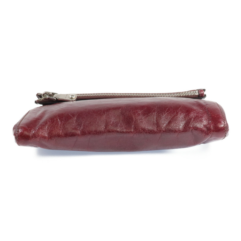 Miu Miu 牛皮皮革Clutch Bag銀扣手拿包-3