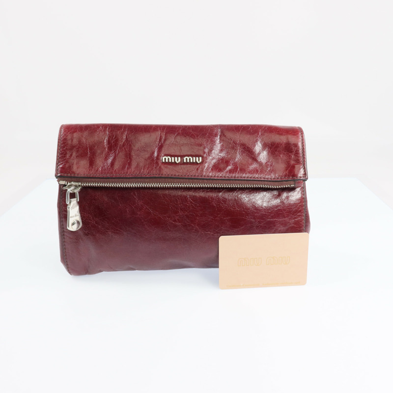 Miu Miu 牛皮皮革Clutch Bag銀扣手拿包-8