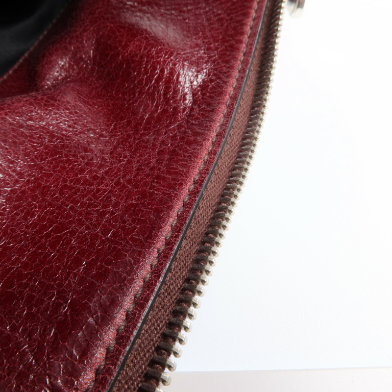 Miu Miu 牛皮皮革Clutch Bag銀扣手拿包-17