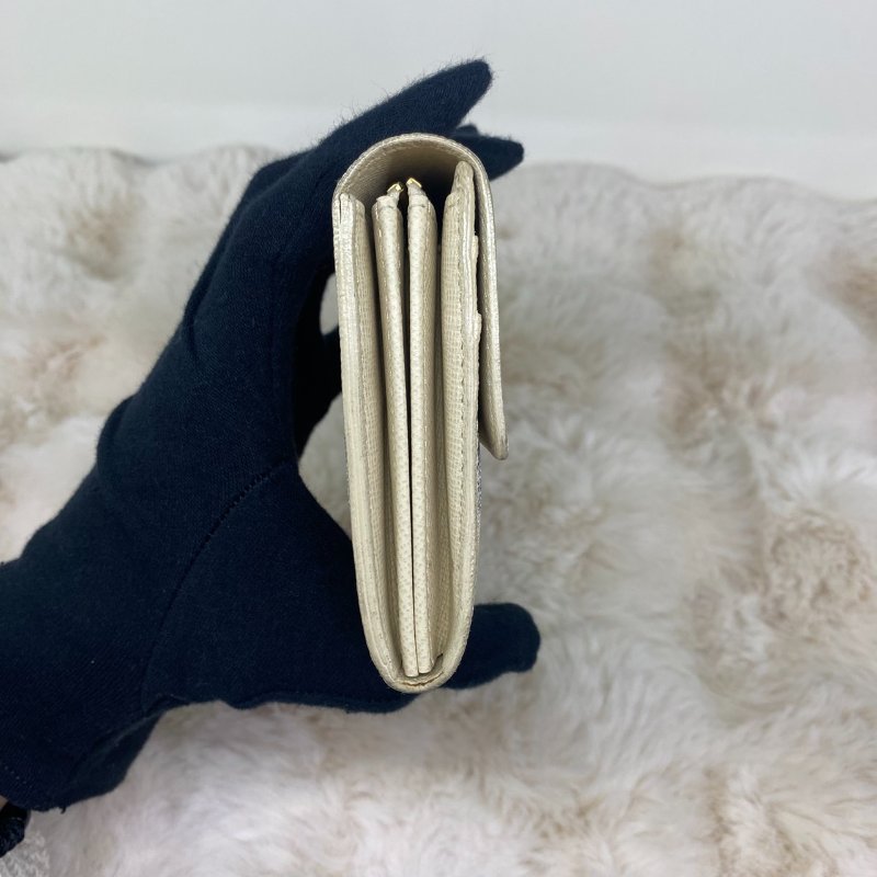 LV Damier Azur棋盤格白色長夾-2