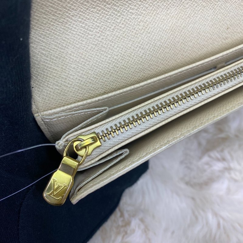 LV Damier Azur棋盤格白色長夾-11