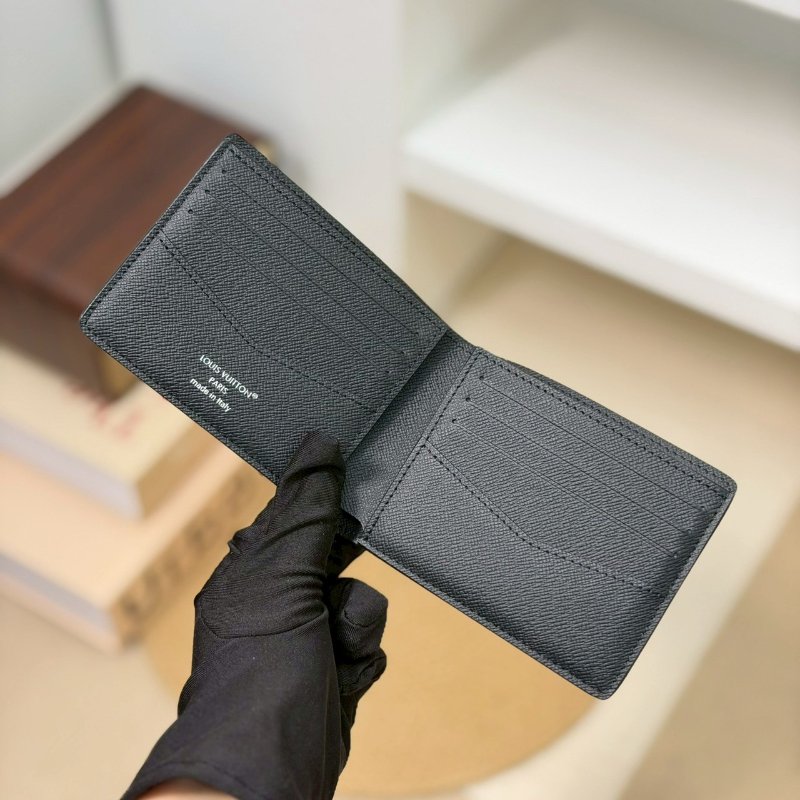 🏷LV 路易威登．Multiple 黑老花短夾 M61695-14