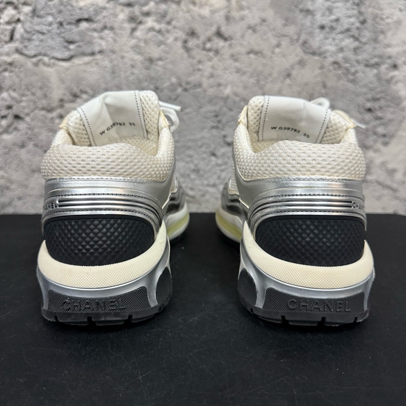 98新 Chanel 香奈兒銀角大王運動鞋 35 碼-3