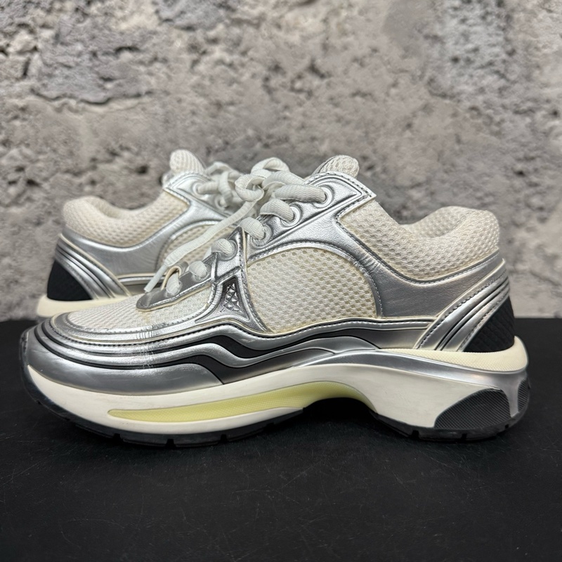 98新 Chanel 香奈兒銀角大王運動鞋 35 碼-9