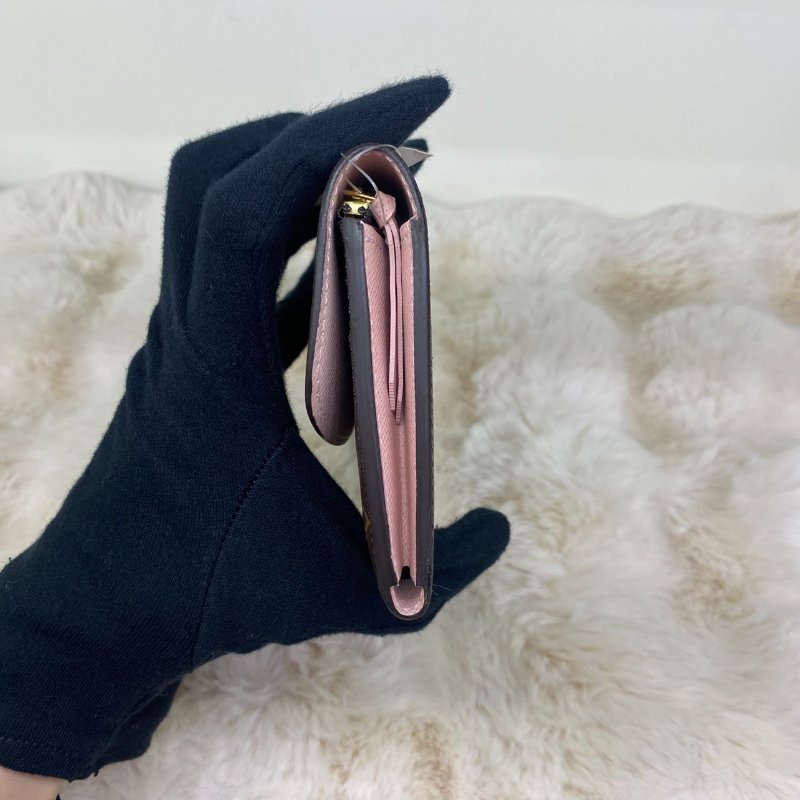 LV Emilie系列經典Monogram釦式長夾粉色-3