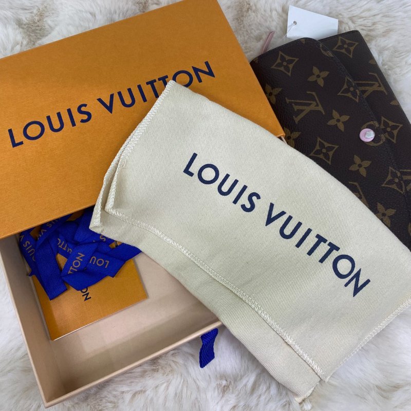 LV Emilie系列經典Monogram釦式長夾粉色-7