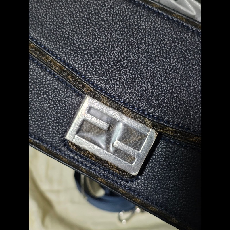 [全新]Fendi soft trunk 深藍色老花-1