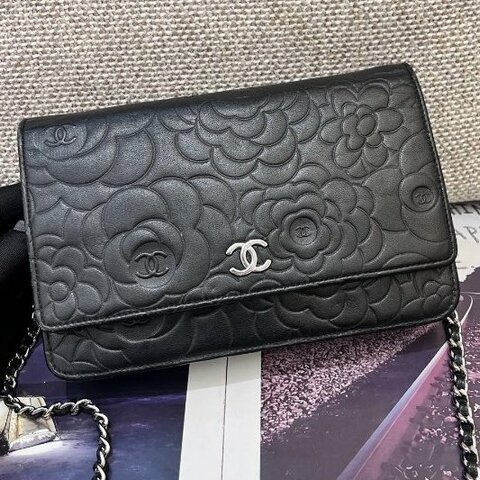 Chanel香奈兒黑銀牛皮山茶花woc鏈條單肩包