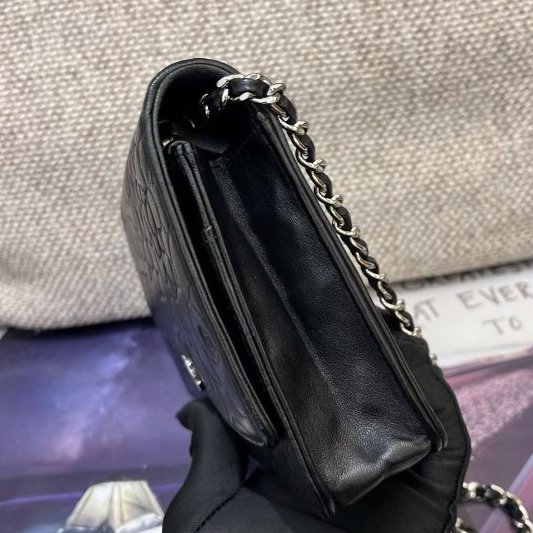 Chanel香奈兒黑銀牛皮山茶花woc鏈條單肩包-2