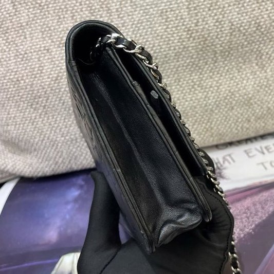 Chanel香奈兒黑銀牛皮山茶花woc鏈條單肩包-3