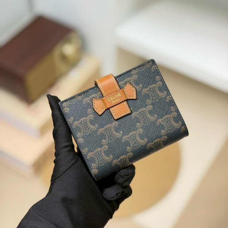 🏷Celine 瑟琳．Strap 老花對開短夾-0