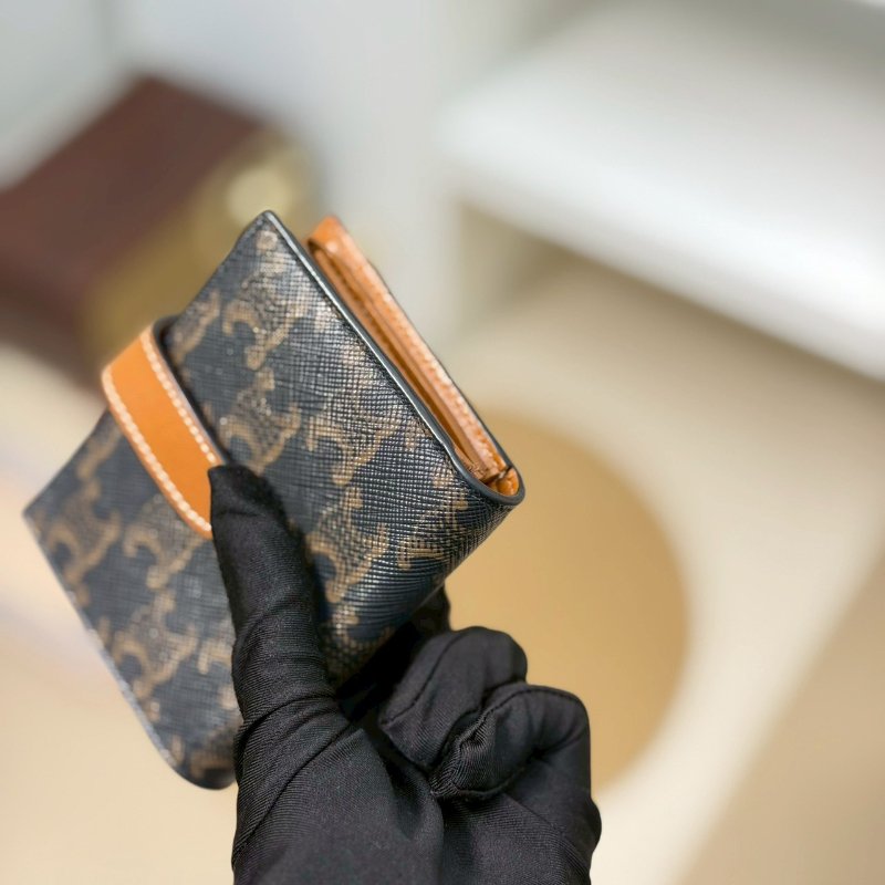 🏷Celine 瑟琳．Strap 老花對開短夾-7