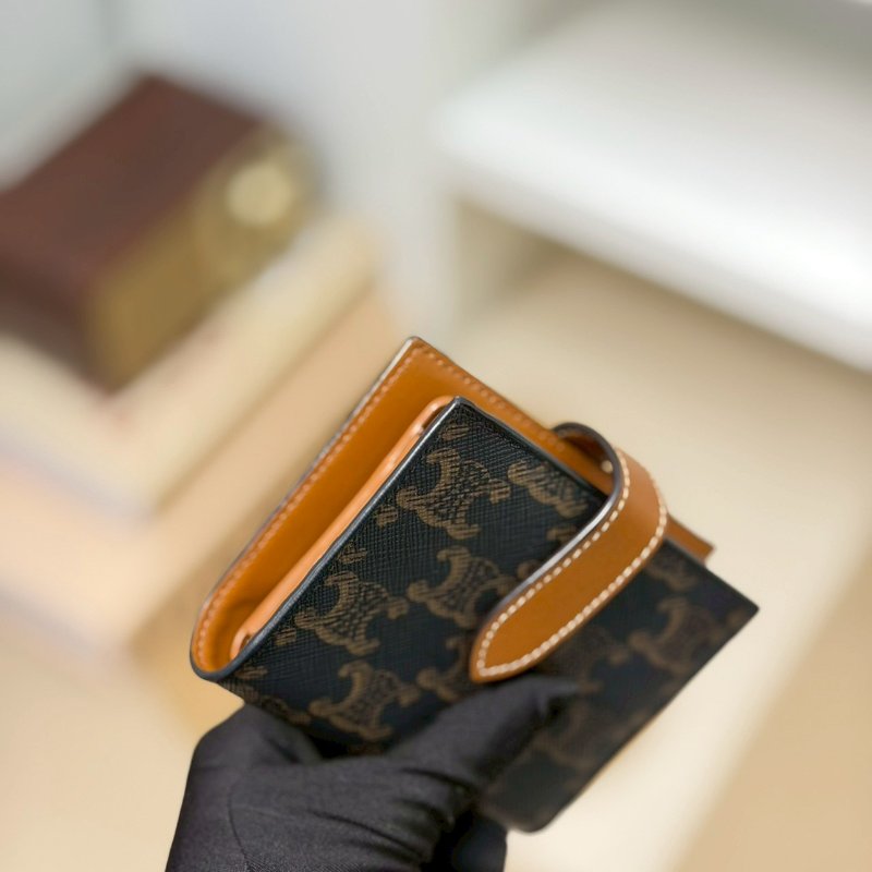 🏷Celine 瑟琳．Strap 老花對開短夾-10