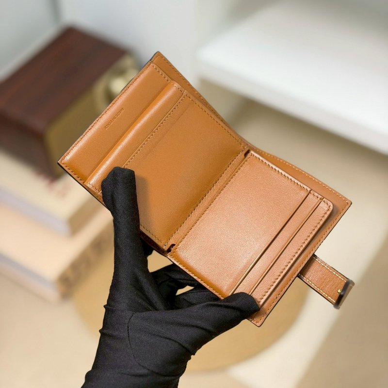 🏷Celine 瑟琳．Strap 老花對開短夾-18