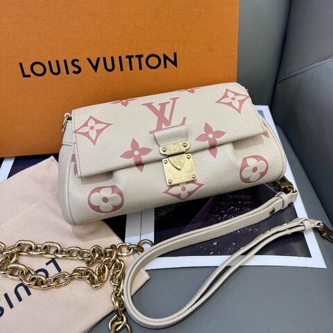 芯片款 LV路易威登草莓牛奶全皮favorite摯愛雲朵包