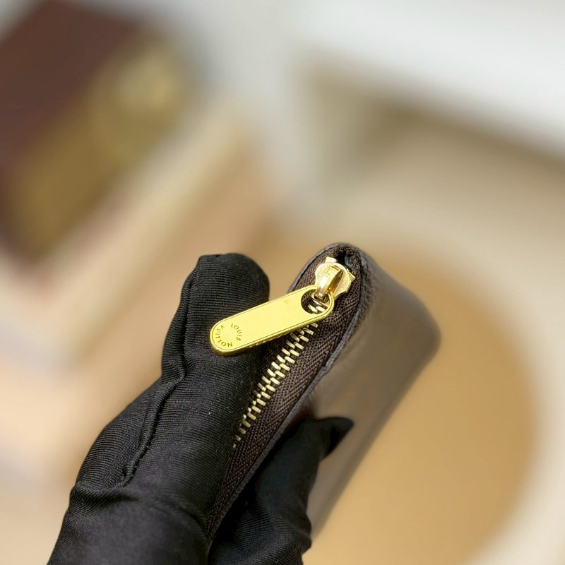 🏷LV 路易威登．拉鍊零錢包 M69354-14