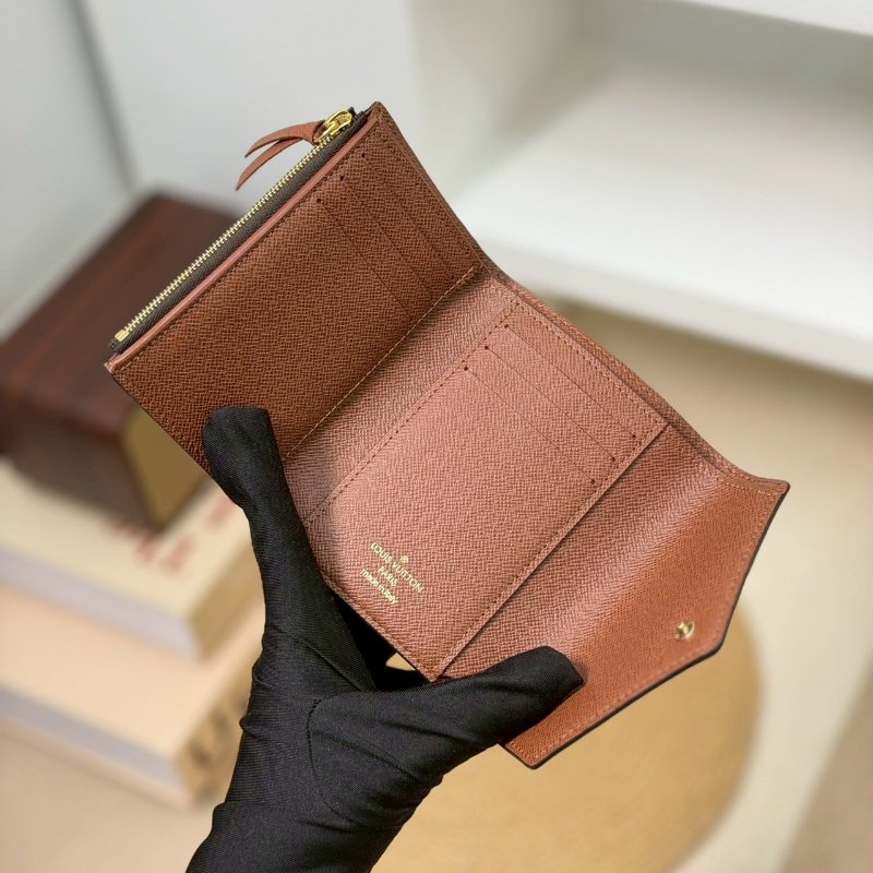 🏷LV 路易威登．Victorine 豆豆三折短夾 M62472/客人寄賣-16
