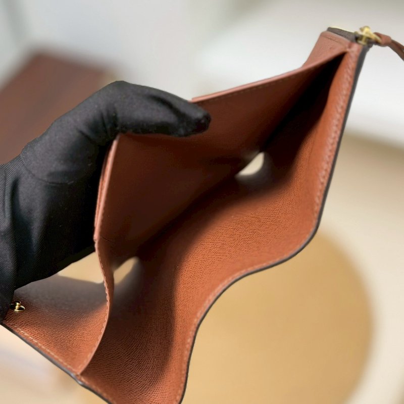 🏷LV 路易威登．Victorine 豆豆三折短夾 M62472/客人寄賣-17