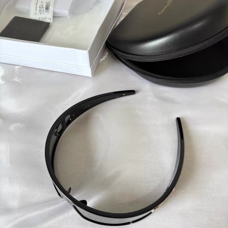 🌷全新現貨！Dior 迪奧 VeryDior 髮箍墨鏡 M1U 黑色-1