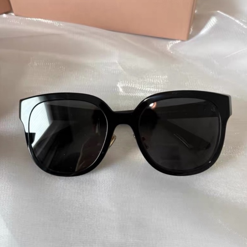 🌷全新代購!Miumiu 方框 墨鏡/太陽眼鏡 戴鼻托 SMU01ZS-1