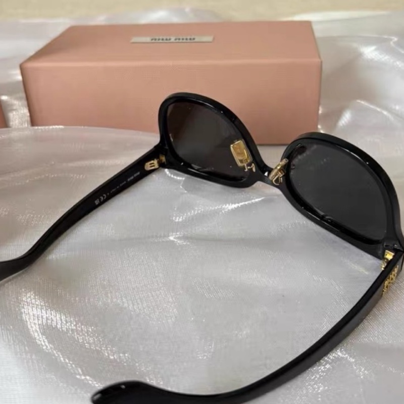 🌷全新代購!Miumiu 方框 墨鏡/太陽眼鏡 戴鼻托 SMU01ZS-4